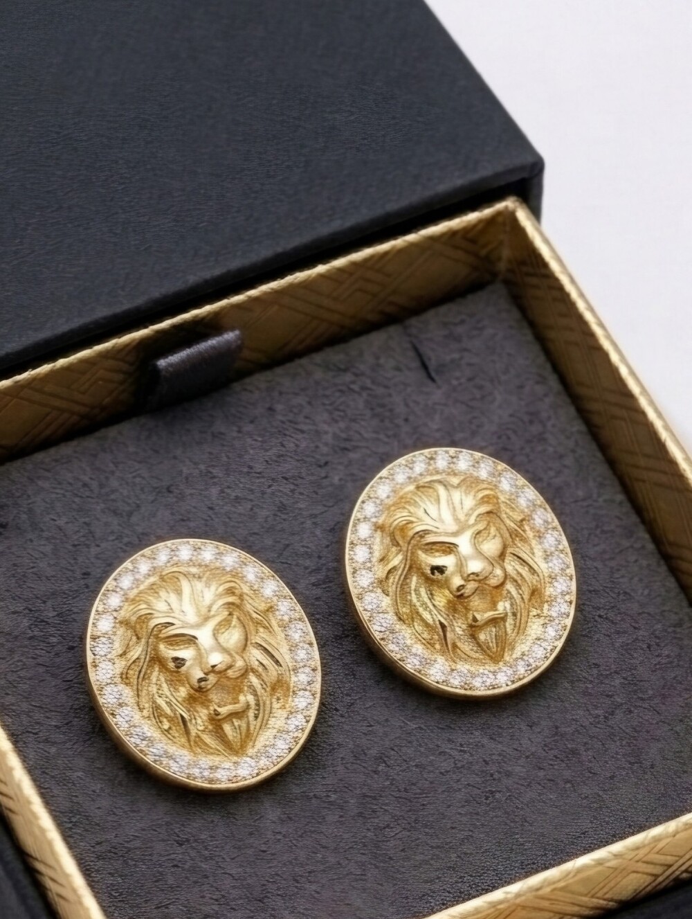 18K Mens Lions Head Earrings